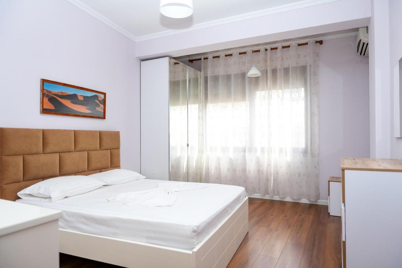 Cozy Apartment In The Heart Of Tirana ! Exterior photo