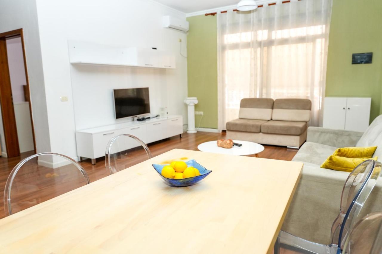 Cozy Apartment In The Heart Of Tirana ! Exterior photo